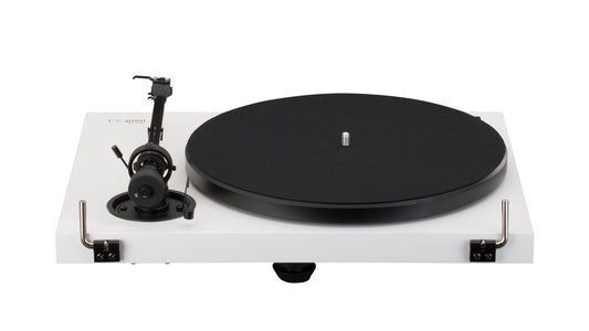Music Hall Audio Turntable: MMF- 2.3WH